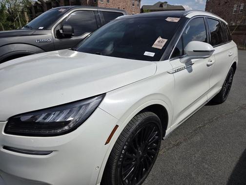 PRISTINE WHITE 2021 Lincoln Corsair Reserve