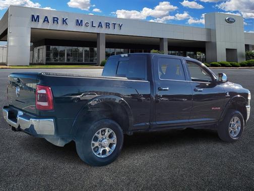 2020 RAM 2500 Laramie Crew Cab 4X4 6'4' Box