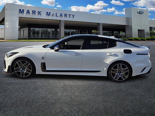2022 Kia Stinger GT2