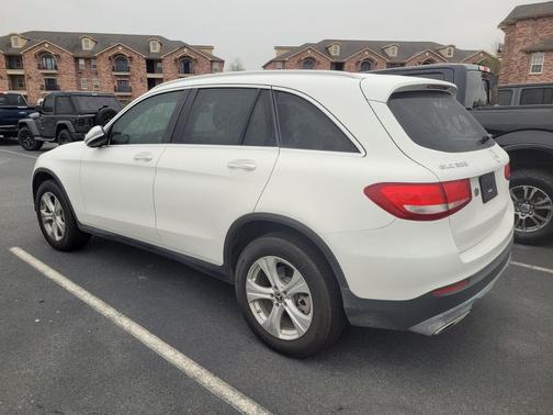 2018 Mercedes-Benz GLC 300 Base