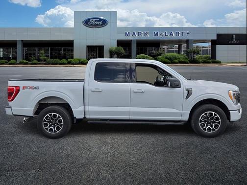 SPACE WHITE METALLIC 2022 Ford F-150 XLT