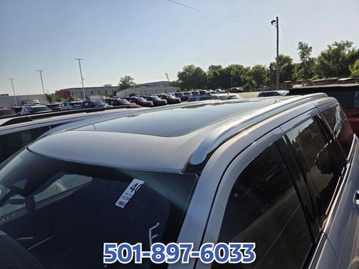 CRYSTAL WHITE METALLIC CC 2025 Lincoln Navigator Black Label