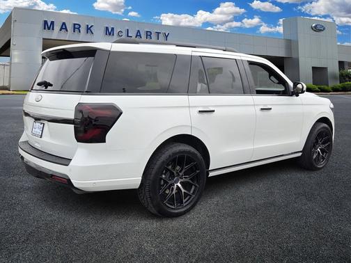 2024 Ford Expedition Platinum