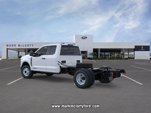 OXFORD WHITE 2026 Ford F-350 XL