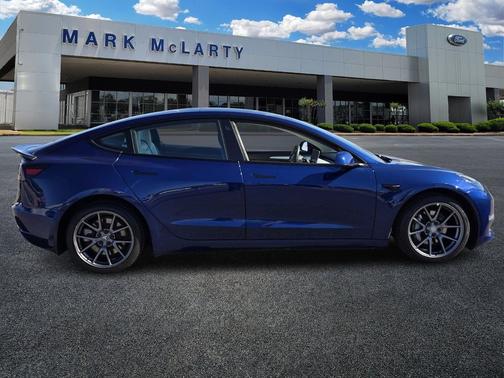 2022 Tesla Model 3 Standard Range