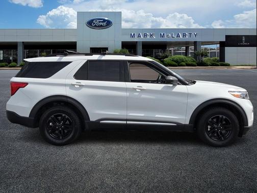 OXFORD WHITE 2022 Ford Explorer XLT