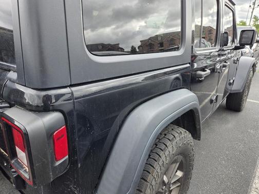 Black Clearcoat 2021 Jeep Wrangler Unlimited Sport