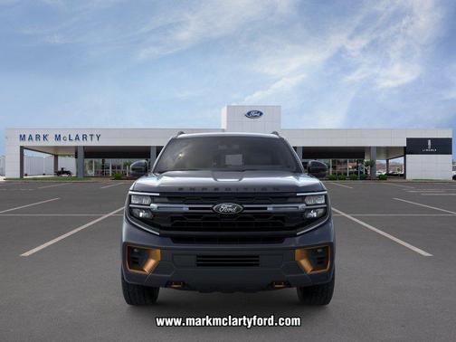 AGATE BLACK METALLIC 2026 Ford Expedition Tremor