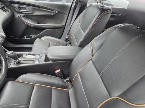 Iridescent Pearl Tricoat 2017 Chevrolet Impala Premier 2LZ