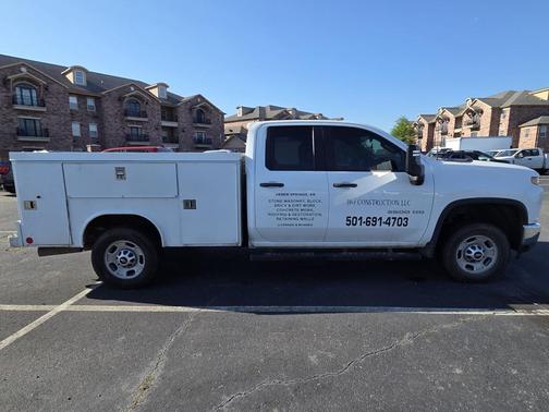 Summit White 2022 Chevrolet Silverado 2500 WT