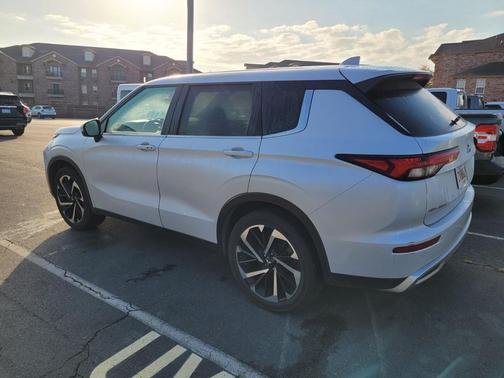 2024 Mitsubishi Outlander SE 2.5 2WD