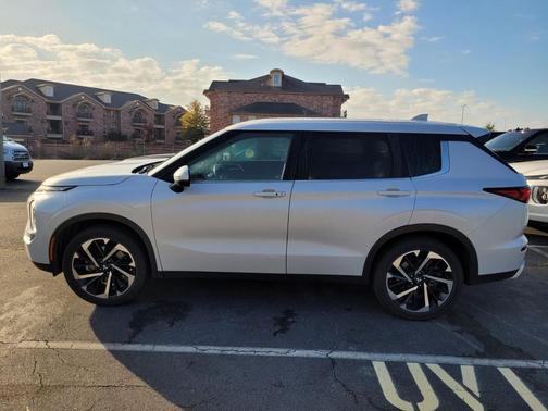2024 Mitsubishi Outlander SE 2.5 2WD