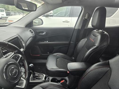 Billet Silver Metallic Clearcoat 2020 Jeep Compass Trailhawk