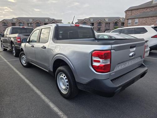 ICONIC SILVER METALLIC 2023 Ford Maverick XL
