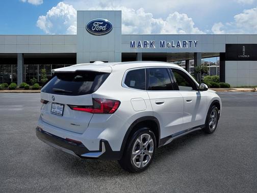 Alpine White 2025 BMW X1 xDrive28i