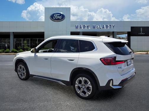 Alpine White 2025 BMW X1 xDrive28i