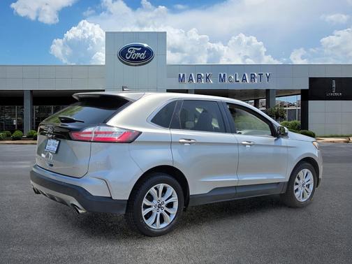 ICONIC SILVER 2022 Ford Edge Titanium