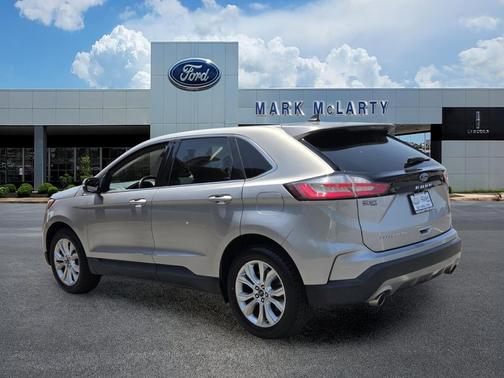 ICONIC SILVER 2022 Ford Edge Titanium