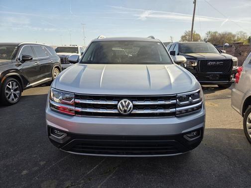 2018 Volkswagen Atlas 3.6L SEL Premium