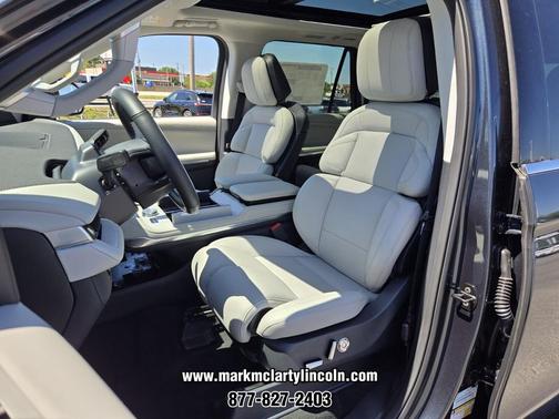 FLIGHT BLUE METALLIC CC 2026 Lincoln Navigator Reserve