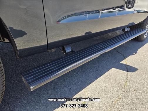 FLIGHT BLUE METALLIC CC 2026 Lincoln Navigator Reserve