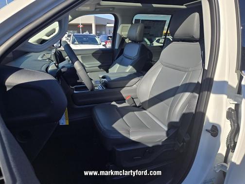 2025 Ford Expedition Max Active 4x2