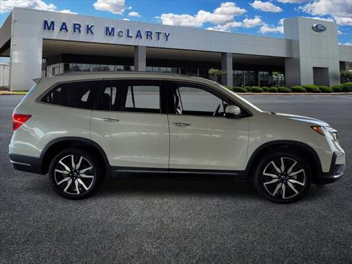 2022 Honda Pilot Touring 8-Passenger