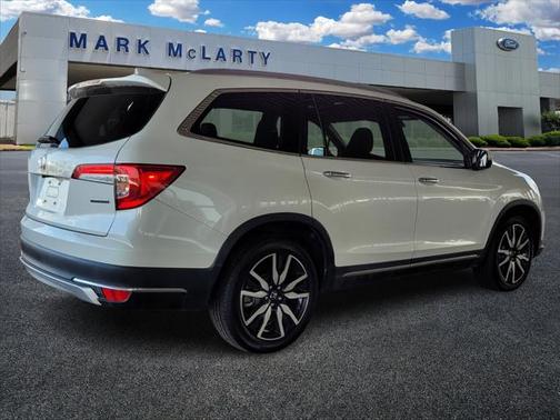 2022 Honda Pilot Touring 8-Passenger
