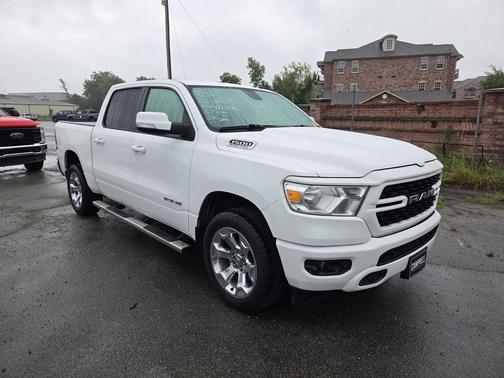 Bright White Clearcoat 2022 RAM 1500 Big Horn/Lone Star