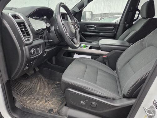 Bright White Clearcoat 2022 RAM 1500 Big Horn/Lone Star