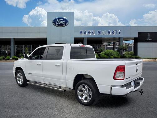 Bright White Clearcoat 2022 RAM 1500 Big Horn/Lone Star