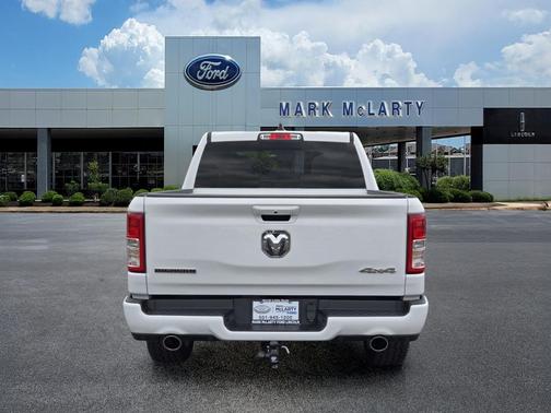 Bright White Clearcoat 2022 RAM 1500 Big Horn/Lone Star