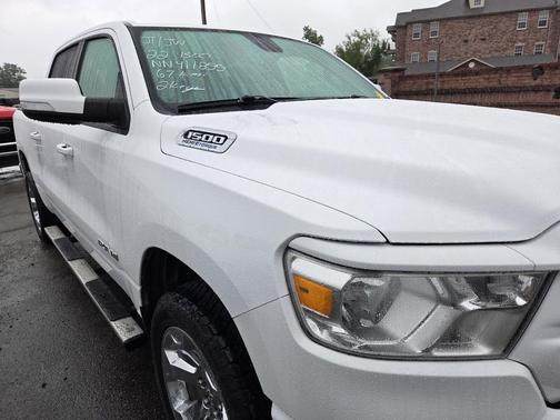 Bright White Clearcoat 2022 RAM 1500 Big Horn/Lone Star
