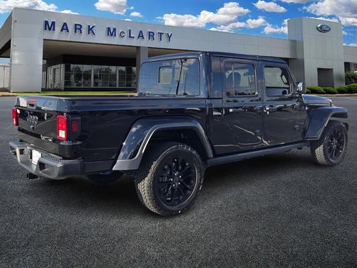 2025 Jeep Gladiator Nighthawk
