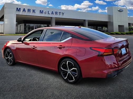 2024 Nissan Altima SR FWD