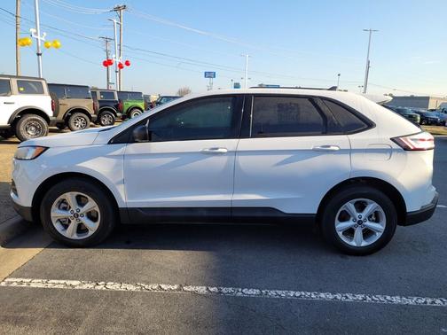 2021 Ford Edge SE