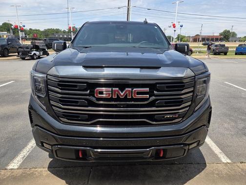 Onyx Black 2023 GMC Sierra 1500 AT4