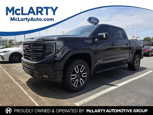 Onyx Black 2023 GMC Sierra 1500 AT4