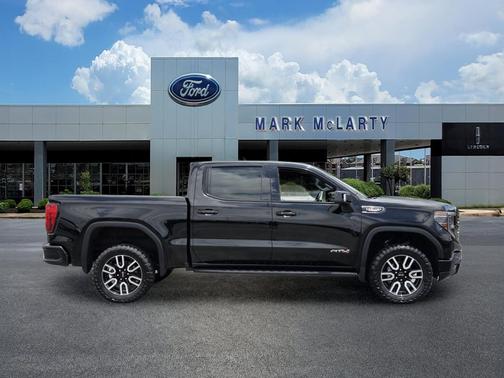 Onyx Black 2023 GMC Sierra 1500 AT4