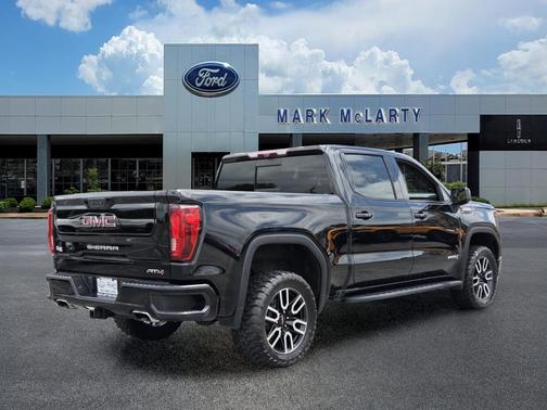 Onyx Black 2023 GMC Sierra 1500 AT4