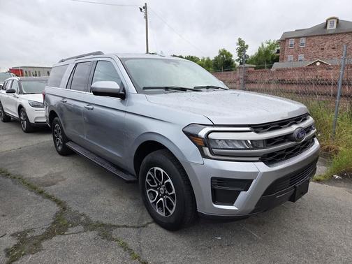 ICONIC SILVER METALLIC 2024 Ford Expedition Max XLT