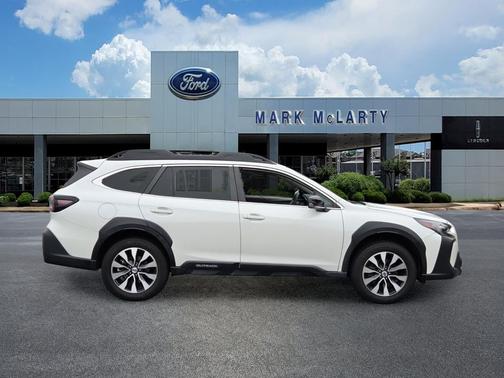 Crystal White Pearl 2023 Subaru Outback Limited