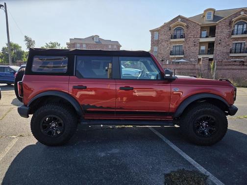 HOT PEPPER RED MET TINT CC 2022 Ford Bronco Wildtrak