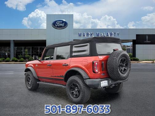 HOT PEPPER RED MET TINT CC 2022 Ford Bronco Wildtrak