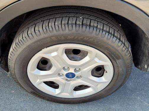 2019 Ford Escape S