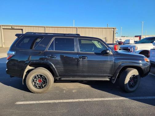 2024 Toyota 4Runner TRD Off Road