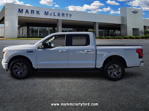 2025 Ford F-150 Lightning Flash