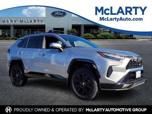 2022 Toyota RAV4 Hybrid SE