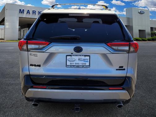 2022 Toyota RAV4 Hybrid SE