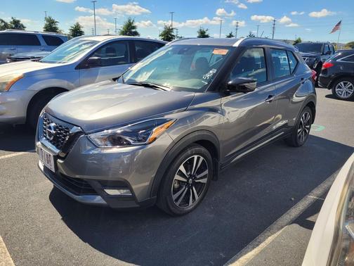 2020 Nissan Kicks SR